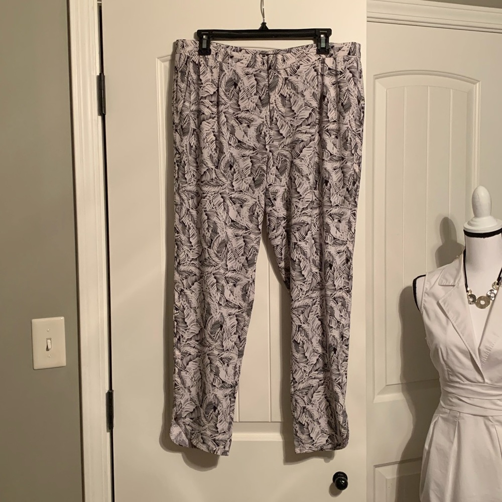 Banana Republic Casual Pants Black & White Size 8